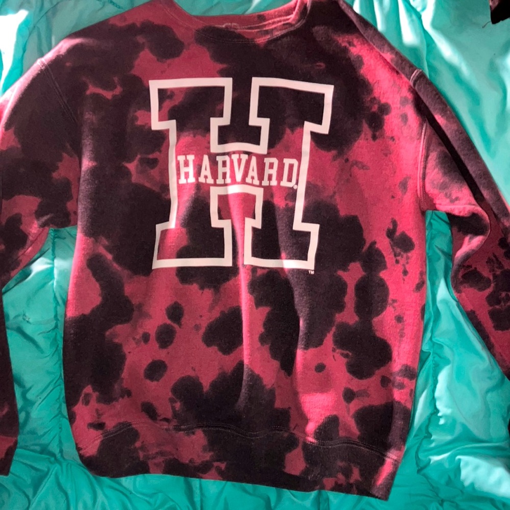 Light sweater, maroon/black tye-dye with a “HARVARD” logo on front. Size M